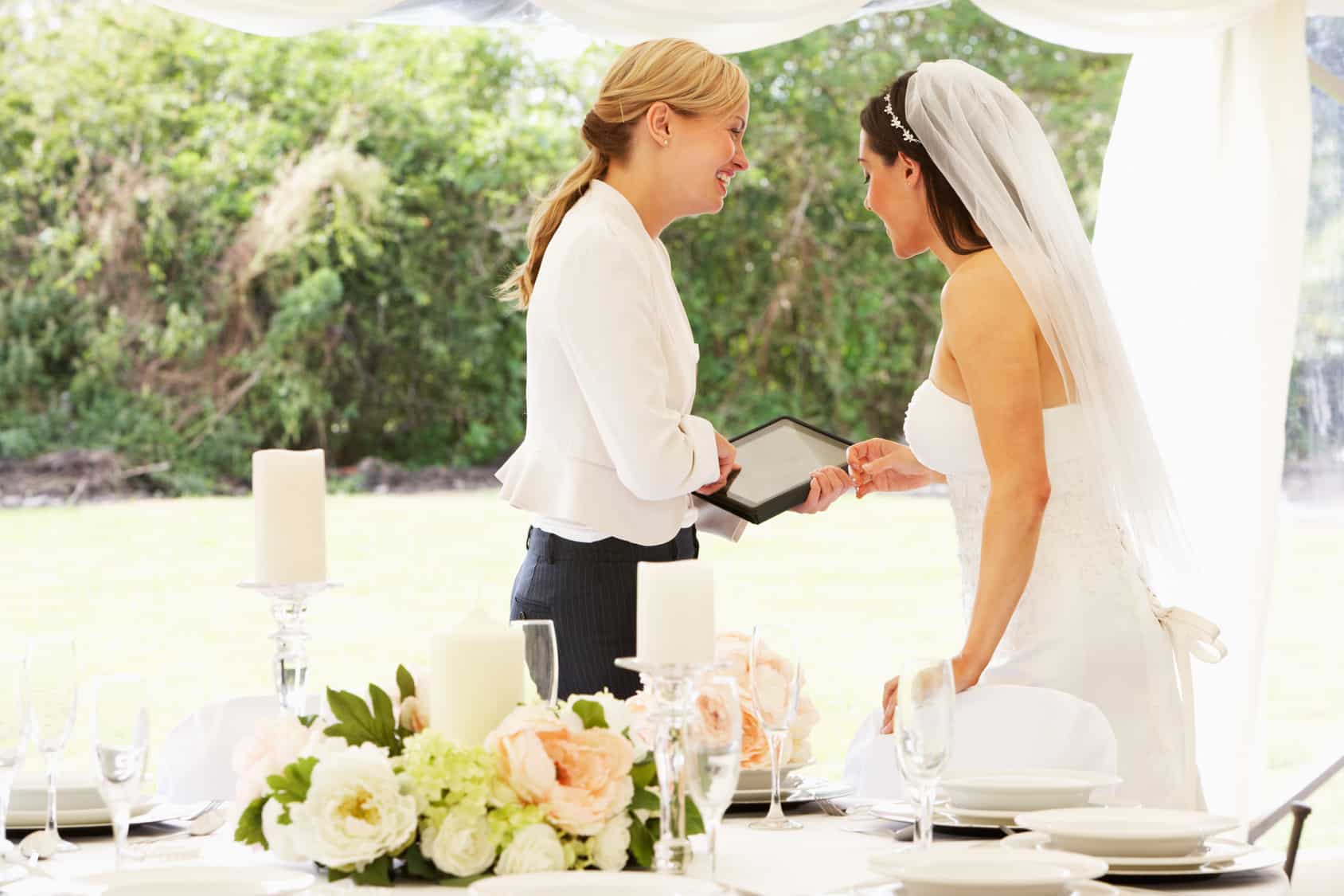 Outside Wedding Planners Versus On-Site Venue Coordinators